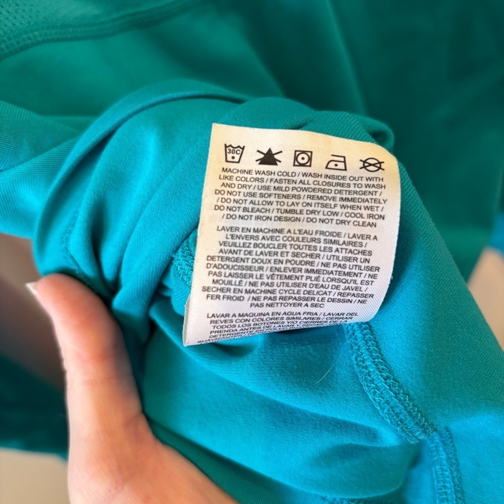 Nike Charlotte Hornets 1/4 Zip Pullover - Picture 9 of 9